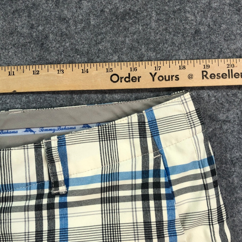 Tommy Bahama Mens Shorts 36x10 Blue Gray Off-White Plaid Stretch Nylon - Picture 8 of 13